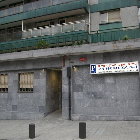 Pension Zorroza 1 Бильбао Экстерьер фото
